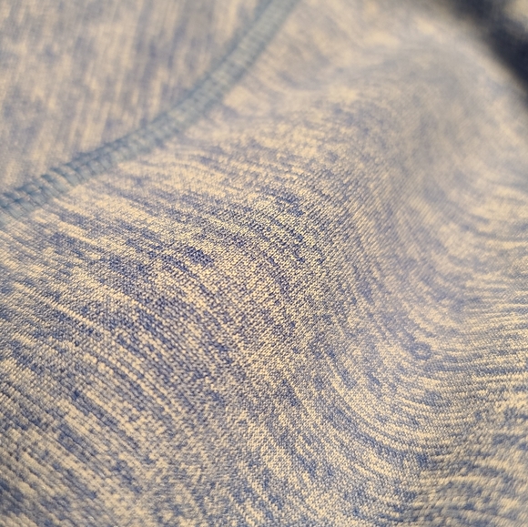 Under Armor Hooded Pullover Size L in excellent condition - Picture 6 of 6